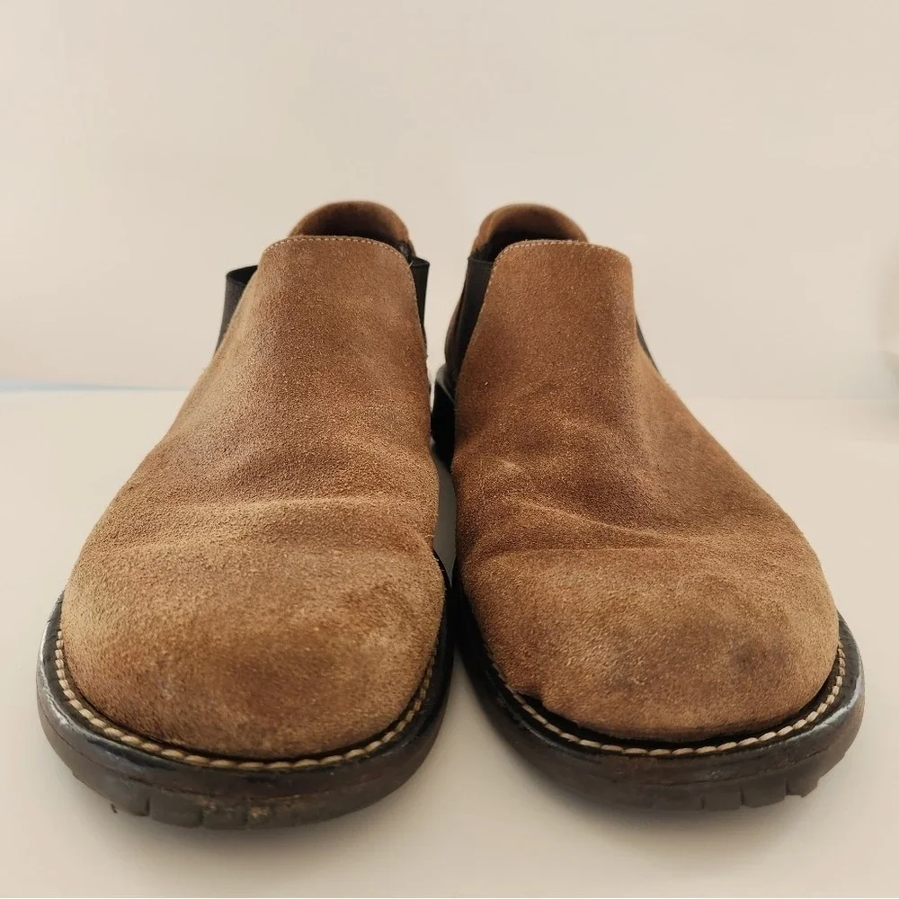 Donald J Pliner size 11 M slip on suede shoe in great used condition